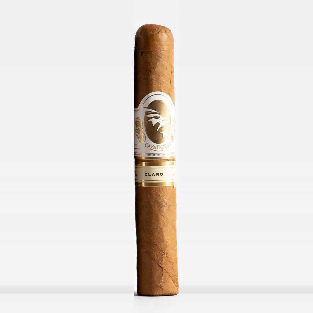 La Aurora Cazadores Claro cigar with Ecuador Connecticut wrapper and gold and white band